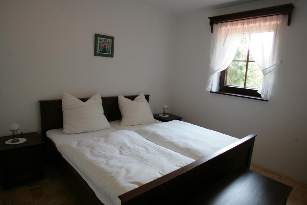 Farm Stay Frank Ozmec Wine And Glamping Estate Ljutomer Δωμάτιο φωτογραφία